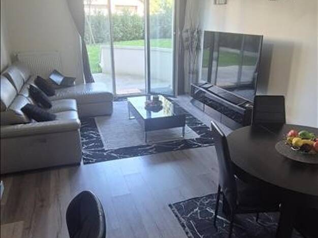 Appartement à louer 1 690 € 4 pièces 3 chambres 83 m² RDC Abbé Niort-Jean Moulin Le Blanc-Mesnil 93150