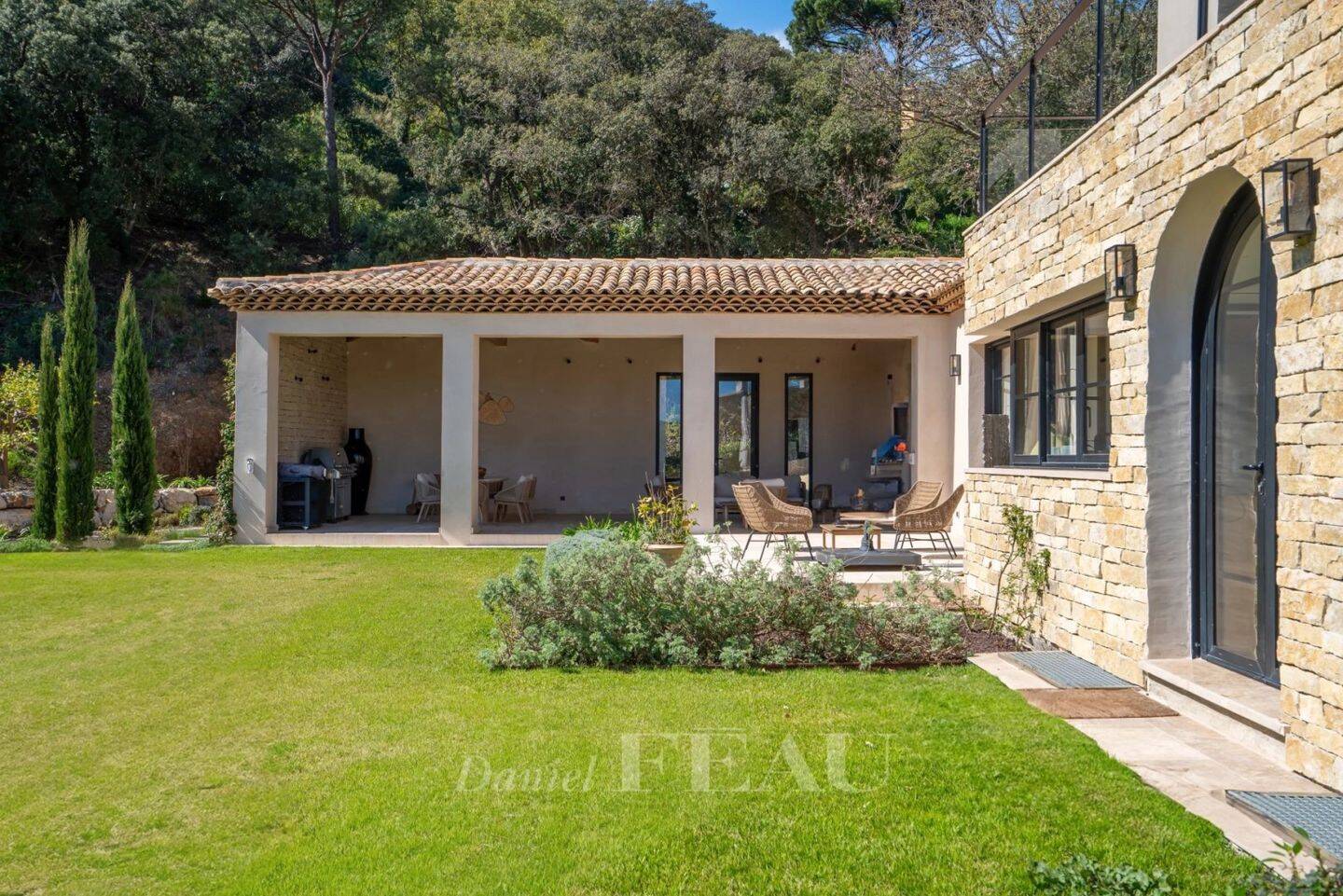 Maison à vendre, 352m², LA CROIX VALMER