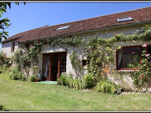 Maison à vendre 264 000 € 9 pièces 4 chambres 178 m² 1 294 m² de terrain La Neuville-sur-Essonne 45390