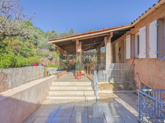 Villa à vendre 364 000 € 7 pièces 5 chambres 153 m² 612 m² de terrain Sollies Ville 83210