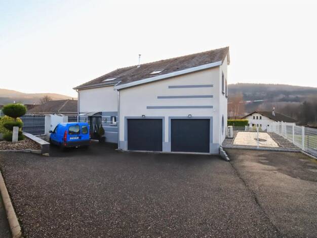 Maison de ville à vendre 327 000 € 7 pièces 5 chambres 250 m² 1 000 m² de terrain Fraize 88230