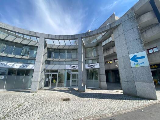 Local commercial à vendre 269 000 € 184,33 m² de surface de vente Vernand Annemasse 74100