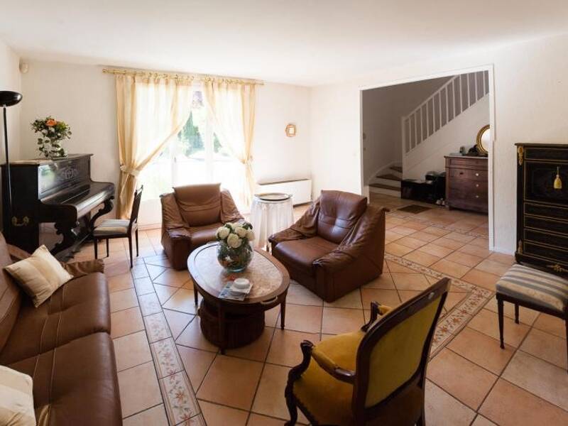 Maison à louer, 180m², VOISINS LE BRETONNEUX