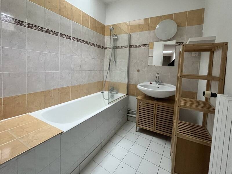 Maison à louer, 53m², PARIS 9E