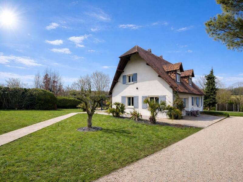 Maison à vendre, 163m², CHAUMONT EN VEXIN