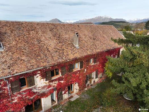 Maison à vendre 329 000 € 8 pièces 4 chambres 240 m² 424 m² de terrain Saint-Jean-d'Hérans 38710