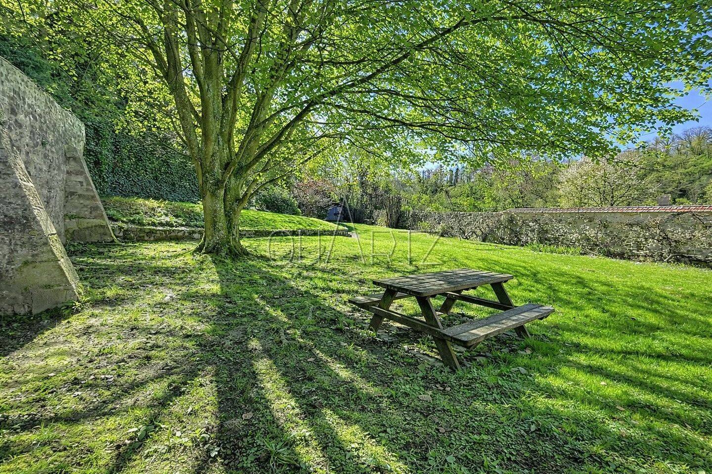 Maison à vendre, 310m², NESLES LA VALLEE