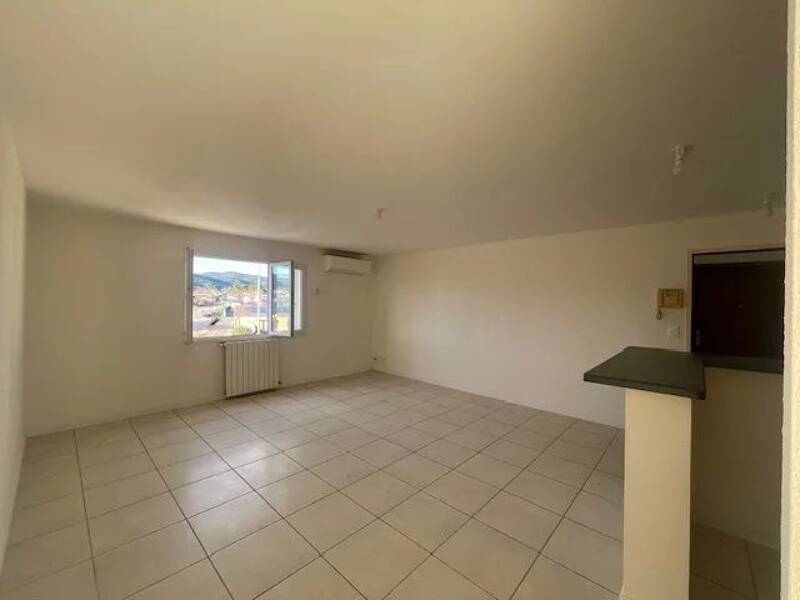 Maison à louer, 87m², SAINT JULIEN LES ROSIERS