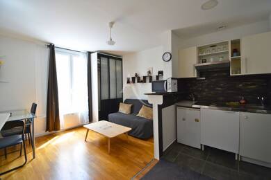 Appartement à louer 900 € 1 pièce 22 m² 1er étage Le Kremlin Bicetre 94270