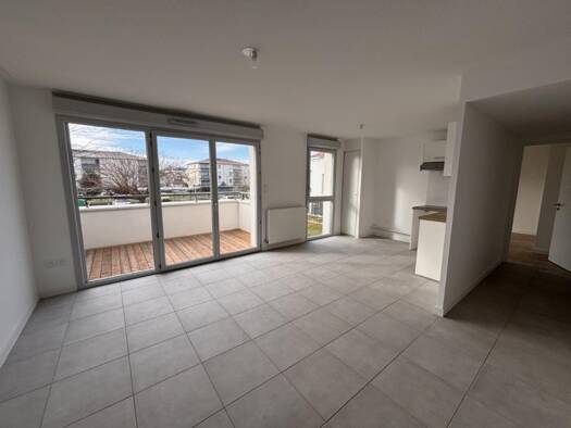 Appartement à louer 887 € 3 pièces 2 chambres 63 m² 1er étage Les Sables Launaguet 31140