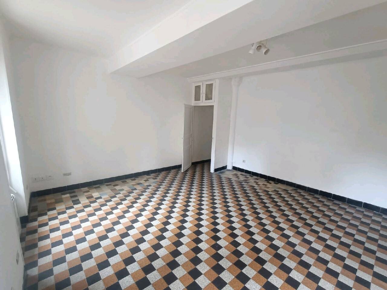 Maison à louer, 35m², PORT EN BESSIN HUPPAIN