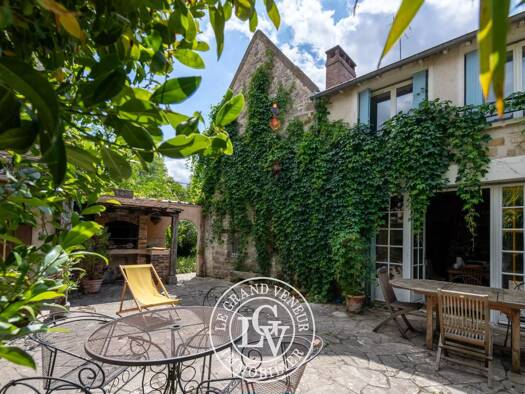 Maison à vendre 579 000 € 6 pièces 4 chambres 173,92 m² 325 m² de terrain Samois-sur-Seine 77920