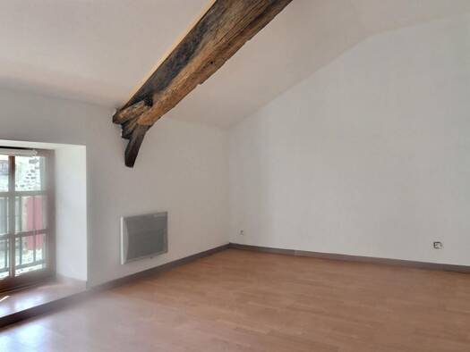 Appartement à vendre 113 000 € 5 pièces 3 chambres 90 m² Étage 1/1 Thueyts 07330