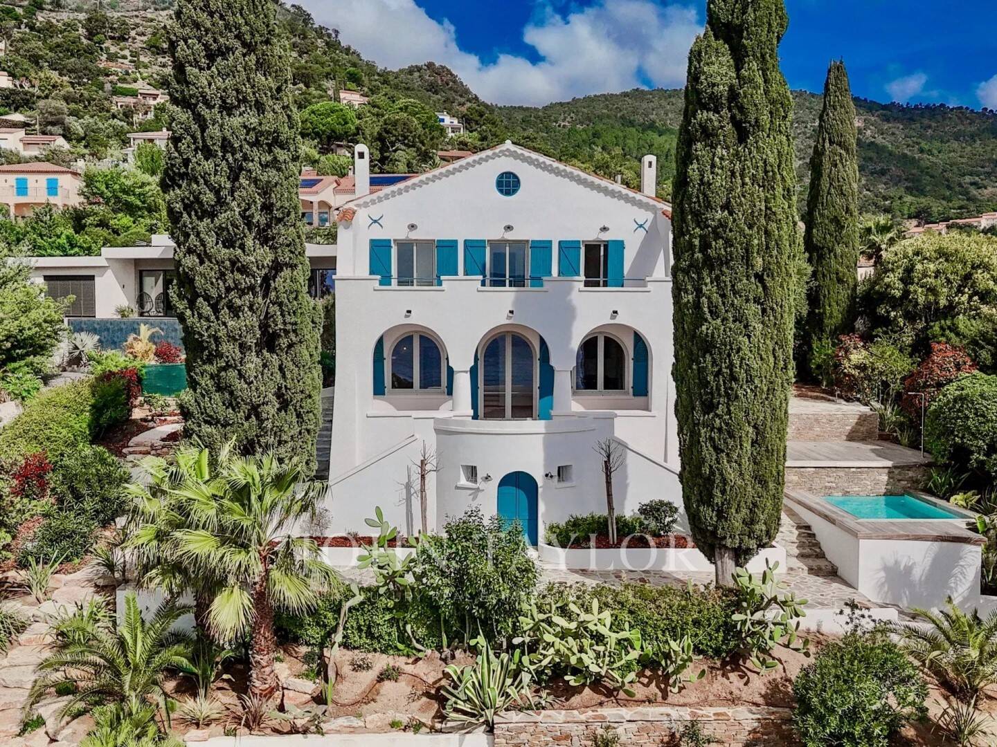 Maison à vendre, 190m², RAYOL CANADEL SUR MER