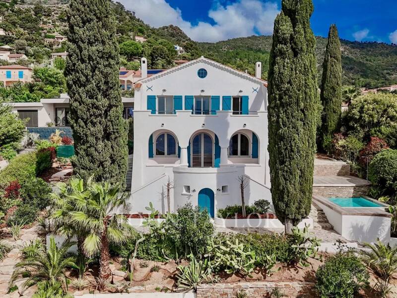 Maison à vendre, 190m², RAYOL CANADEL SUR MER
