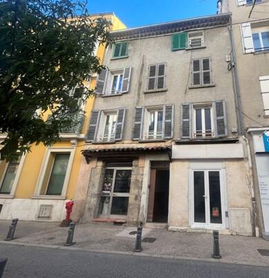 Immeuble à vendre 360 000 € 156 m² Centre Solliès-Pont 83210