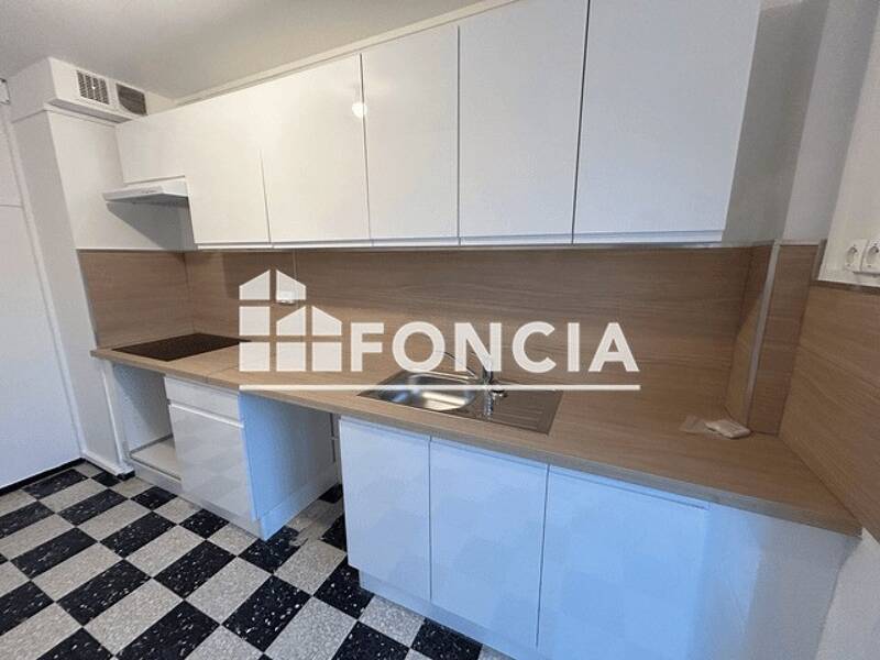 Maison à louer, 90m², LA CRAU