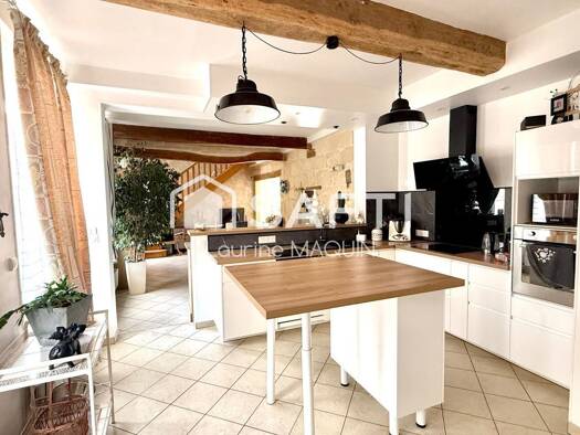 Maison à vendre 290 000 € 6 pièces 4 chambres 240 m² 571 m² de terrain Athies-sous-Laon 02840