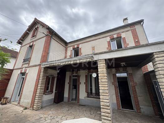 Maison à vendre 169 000 € 9 pièces 5 chambres 159 m² 491 m² de terrain Tournelle-Saint Gervais-Plattes Auxerre 89000