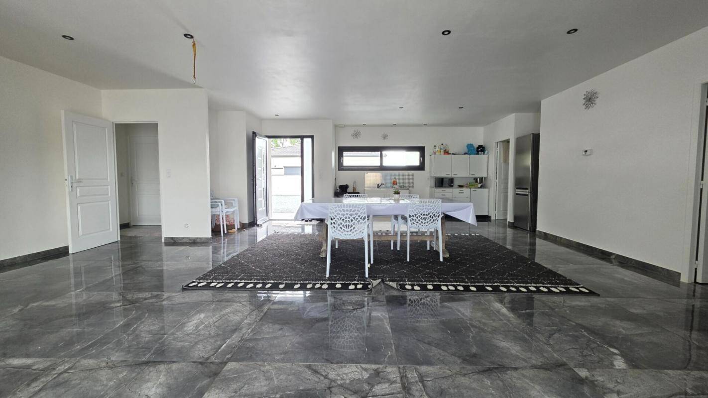 Maison à vendre, 134m², SAINT MEDARD DE GUIZIERES
