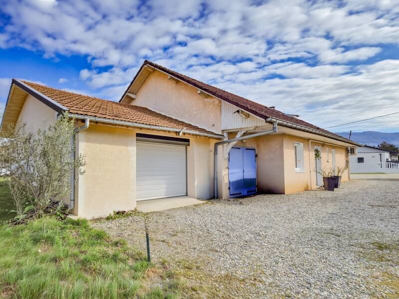 Maison à vendre, 158m², PEYRIEU