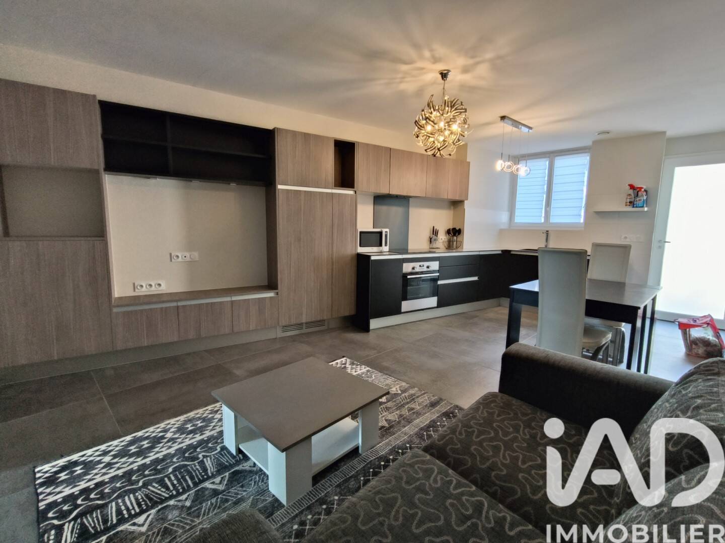 Maison à louer, 40m², LA TOUR DE SALVAGNY