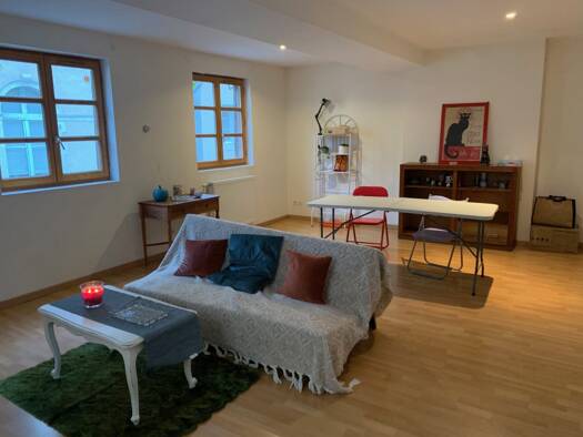 Appartement à louer 600 € 3 pièces 2 chambres 68 m² 1er étage Centre Ville Rive Droite Laval 53000