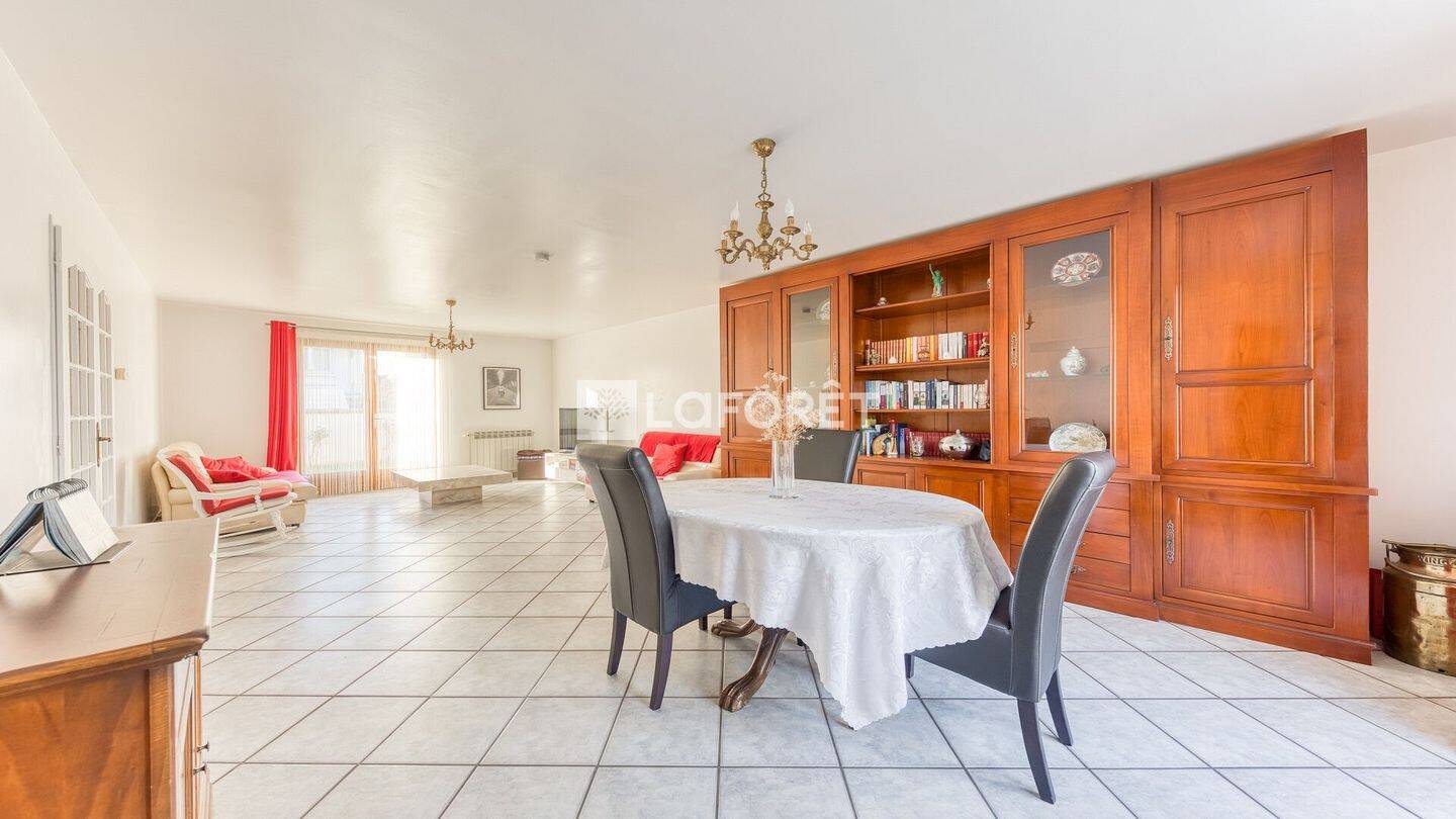 Maison à vendre, 117m², ROISSY EN BRIE
