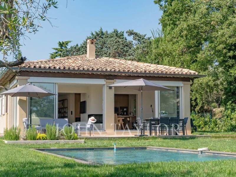 Maison à louer, 176m², VALBONNE