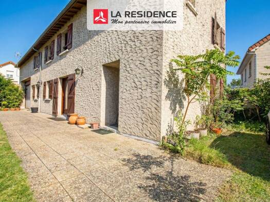 Ferme à vendre 367 500 € 5 pièces 3 chambres 140 m² 430 m² de terrain Carrières-sous-Poissy 78955