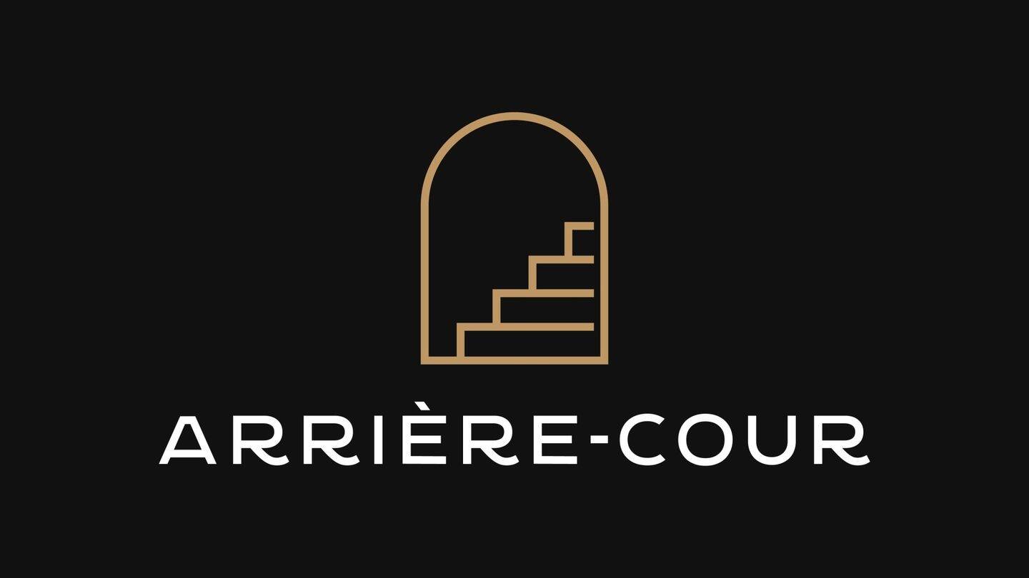 ARRIERE-COUR