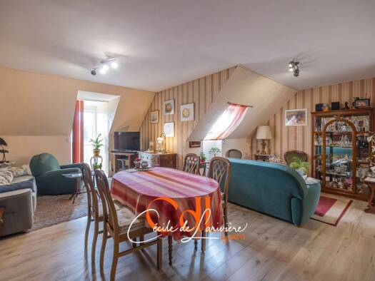 Appartement à vendre 183 500 € 3 pièces 2 chambres 93 m² Étage 3/3 Eglise-Lannouchen-Cité Marine Landivisiau 29400