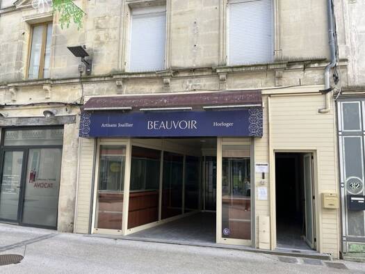 Immeuble à vendre 192 240 € 270 m² Lesparre-Médoc 33340