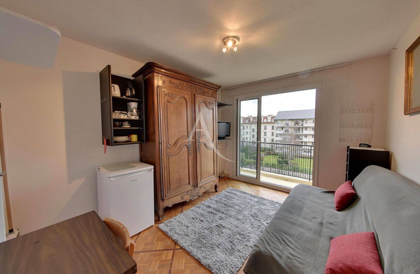 Maison à louer, 16m², SAINT MAUR DES FOSSES