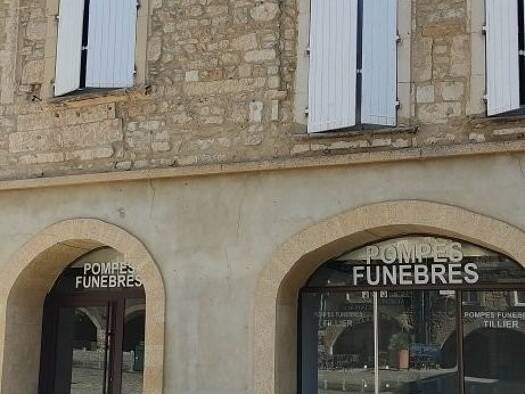 Local commercial à louer 1 000 € 73 m² de surface de vente Périurbain Sud Bagnols-sur-Cèze 30200