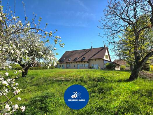 Maison de ville à vendre 363 000 € 13 pièces 8 chambres 344 m² 5 457 m² de terrain Simandre 71290