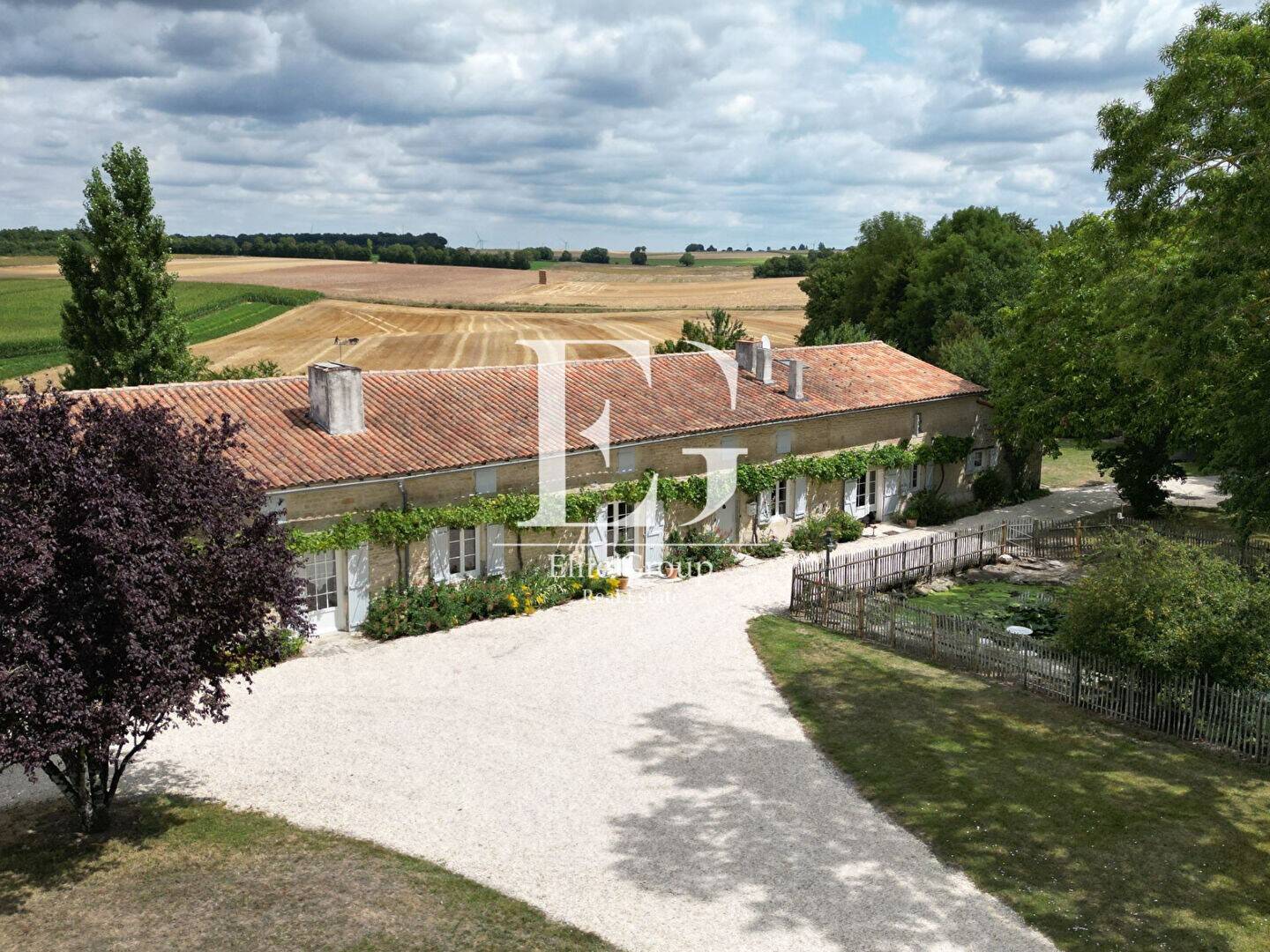 Maison à vendre, 560m², VILLEFAGNAN