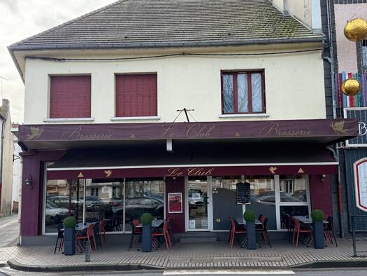 Boutique à vendre Fonds de commerce 232 000 € 180 m² de surface de vente Centre Est Saint-Pourçain-sur-Sioule 03500