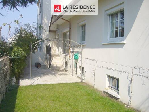 Villa à vendre 875 000 € 7 pièces 5 chambres 200 m² 387 m² de terrain Mozart Ouest Vélizy-Villacoublay 78140