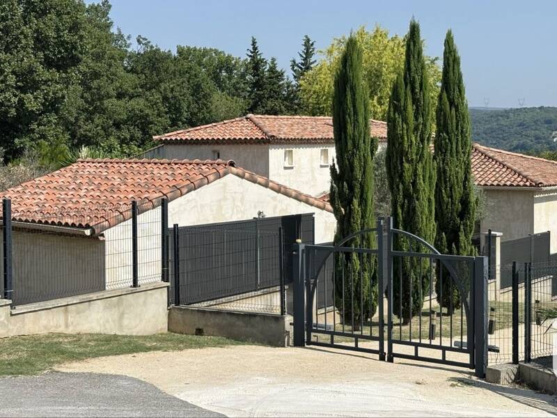 Maison à vendre, 154m², SAINT JULIEN DE PEYROLAS