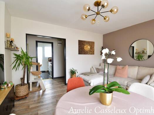 Appartement à vendre 72 000 € 3 pièces 2 chambres 57 m² Étage 5/8 Europe-Remicourt Saint-Quentin 02100