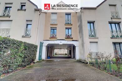 Appartement à louer 649 € 1 pièce 31 m² Dernier étage, Étage 2/2 Maurecourt 78780