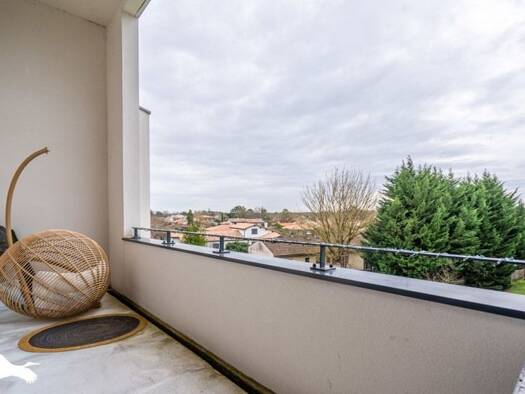 Appartement à vendre 181 990 € 2 pièces 1 chambre 42 m² Étage 1/2 Hastignan Saint-Médard-en-Jalles 33160