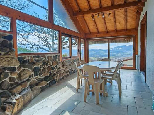 Maison à vendre 545 000 € 4 pièces 97,3 m² 580 m² de terrain Cranves-Sales 74380