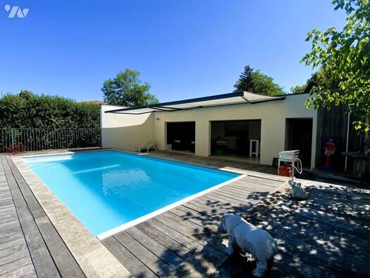 Maison à vendre 551 200 € 6 pièces 4 chambres 216 m² 1 665 m² de terrain Ludon-Médoc 33290