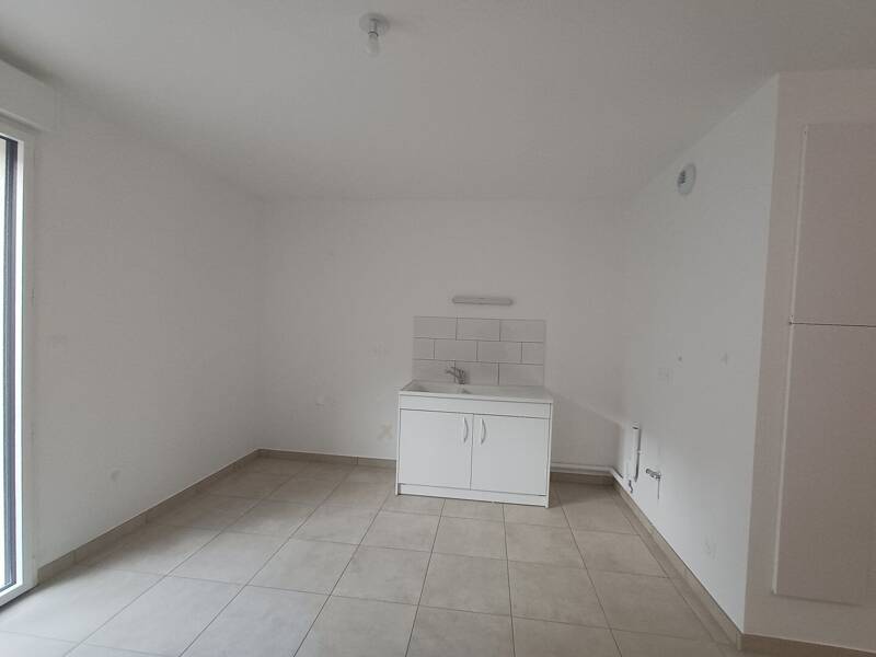 Maison à louer, 66m², LYON 8E