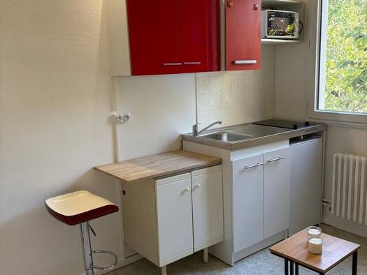 Studio à louer 500 € 1 pièce 12 m² RDC/7 Ville-d'Avray 92410