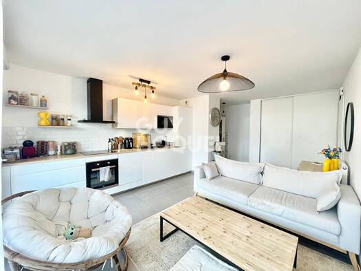 Appartement à louer 900 € 2 pièces 1 chambre 46 m² 2 étages Zone d'Activité les Bordes Bondoufle 91070