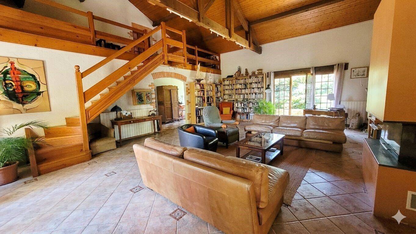 Maison à vendre, 230m², SAINT GEOURS DE MAREMNE