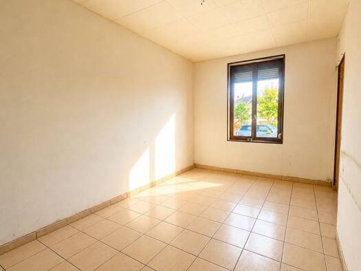 Maison à vendre 71 000 € 4 pièces 2 chambres 65 m² 259 m² de terrain Doingt 80200